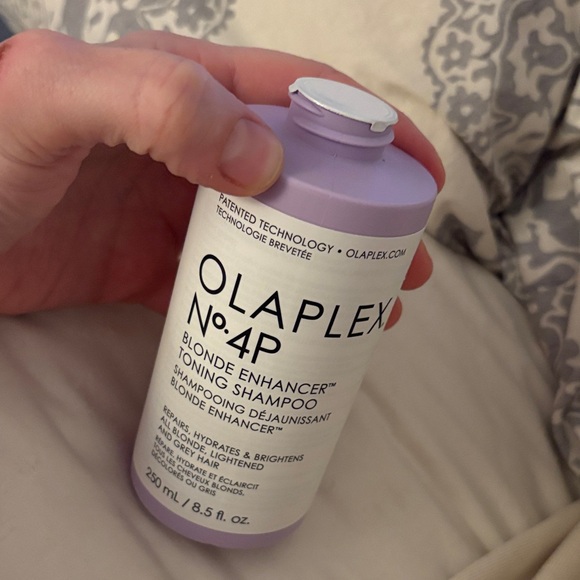 OLAPLEX No.4P Blonde Enhancer toning Shampoo New unopened - Picture 2 of 2